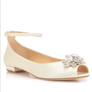 badgley mischka Peep toe flat